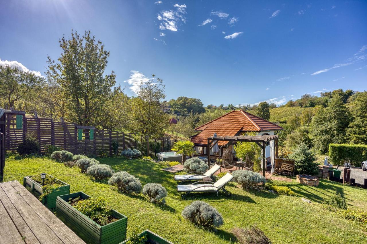 Romantic Haven With Hot Tub - Happy Rentals Beretinec Exterior foto